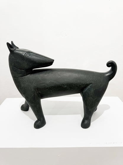 Pascal Plasencia · Perro mirando el pasado