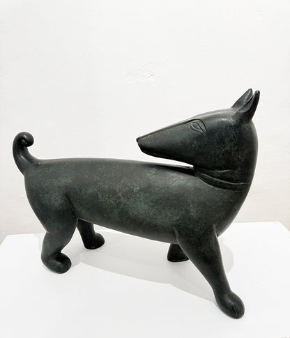 Pascal Plasencia · Perro mirando el pasado